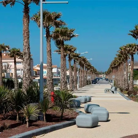 Renove Avec Jacuzzi, Terrasse Et Parking Prive A Marseillan-plage - Fr-1-326-460